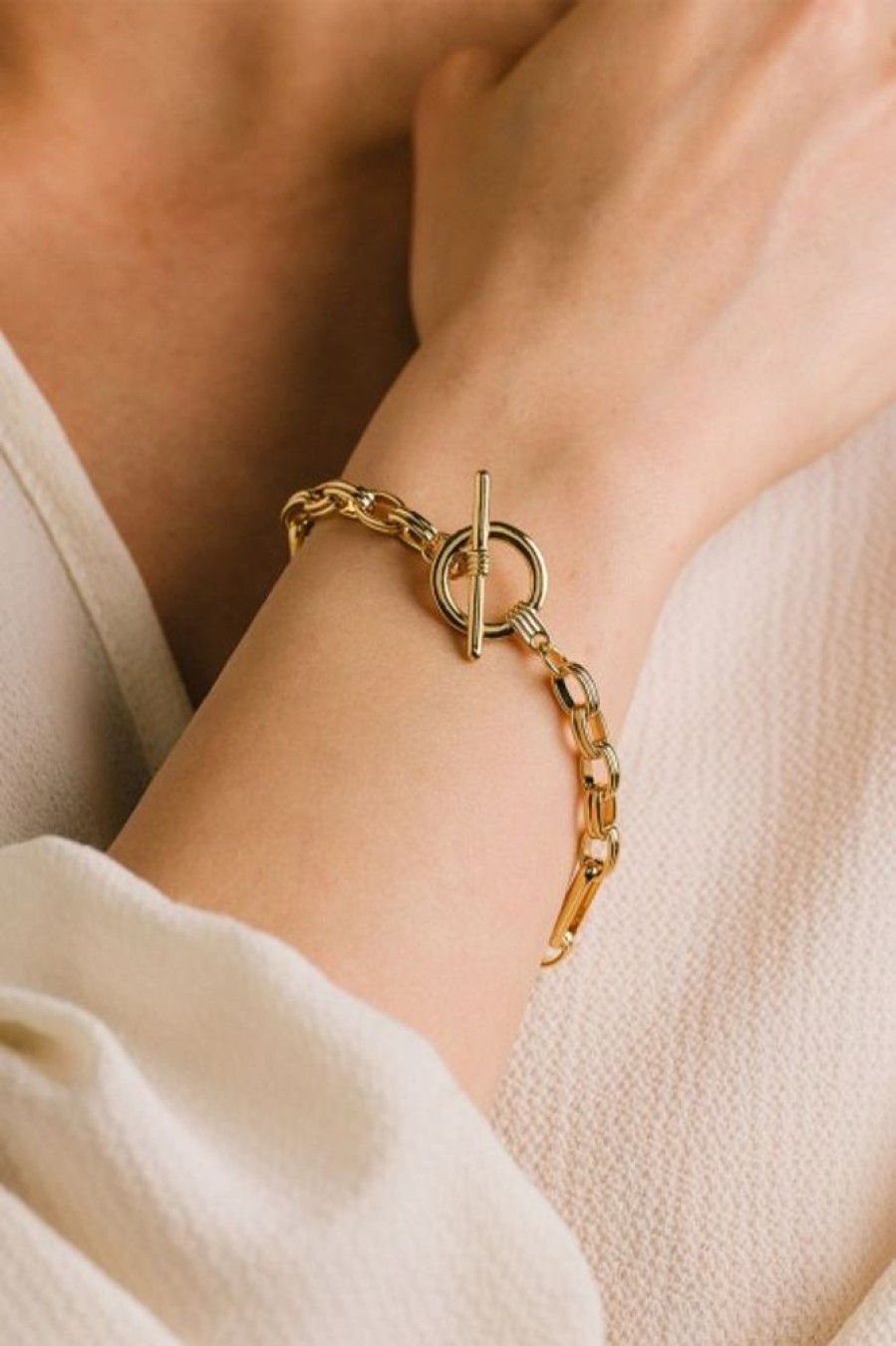 Lover's Tempo Lover'S Tempo Mixed Link Toggle Bracelet In Gold | Accessories