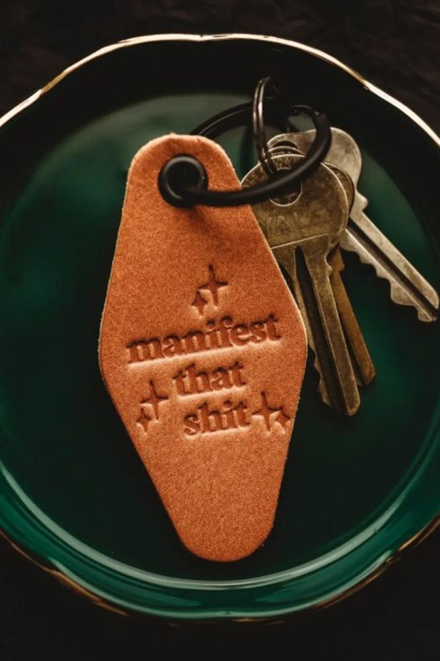 MISFIT MADE GOODS Misfit Manifest That Shit Leather Motel Keychain | Tech & Travel