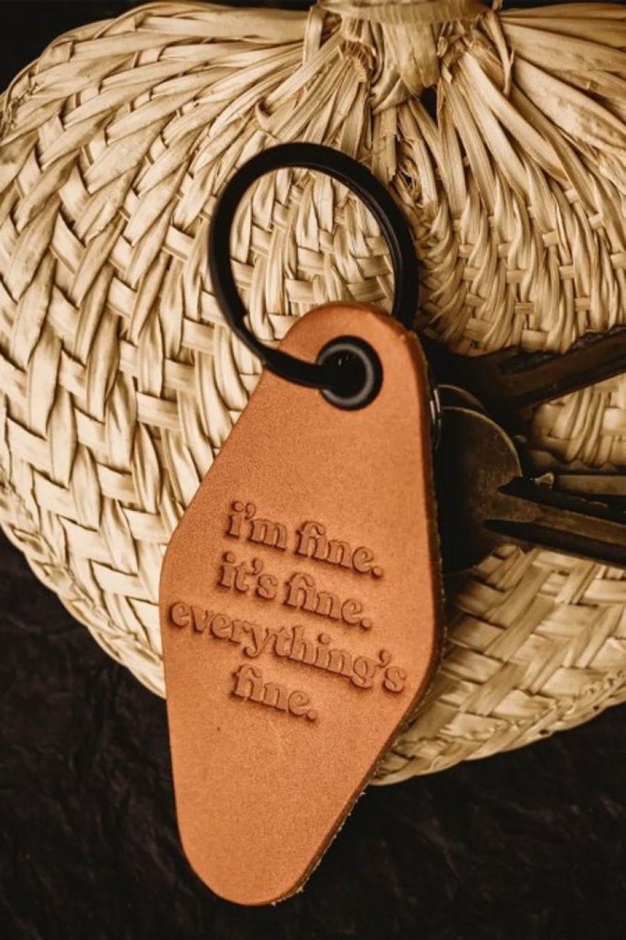 MISFIT MADE GOODS Misfit Everything'S Fine Leather Motel Keychain | Tech & Travel