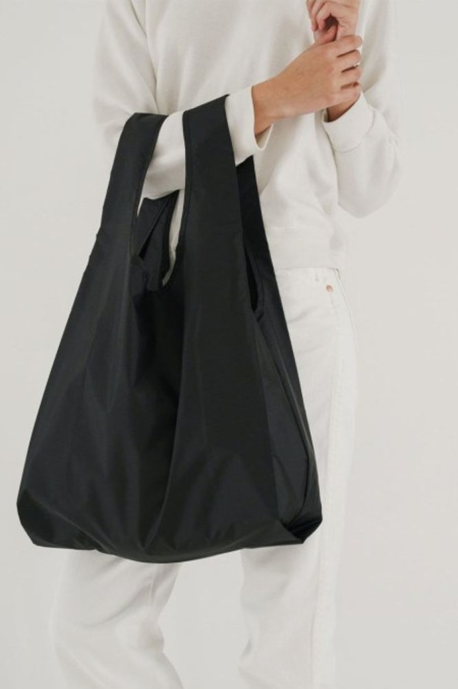 Baggu Baggu Standard Bag In Black. | Tech & Travel