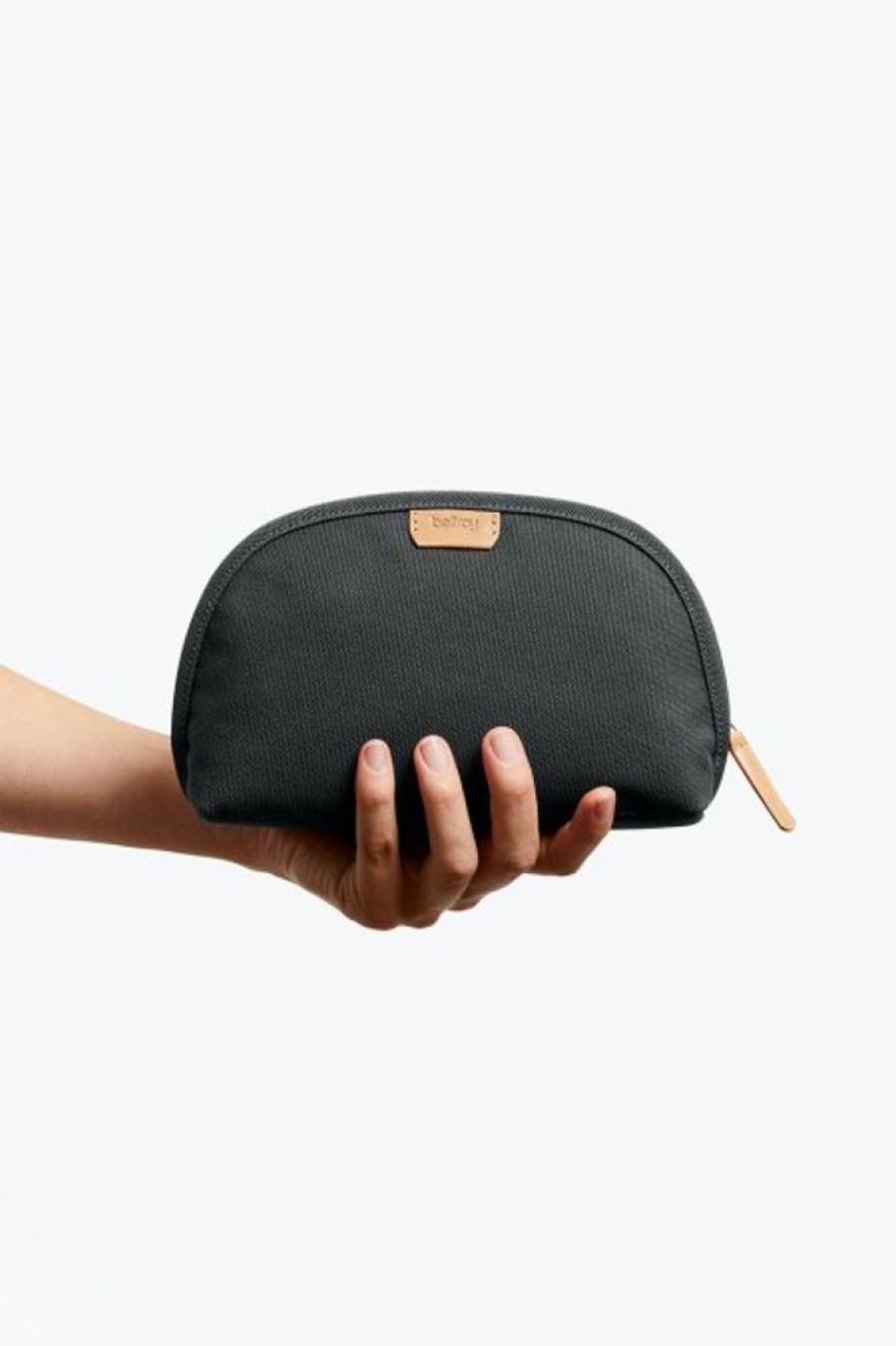 Bellroy Bellroy Classic Pouch In Charcoal | Tech & Travel