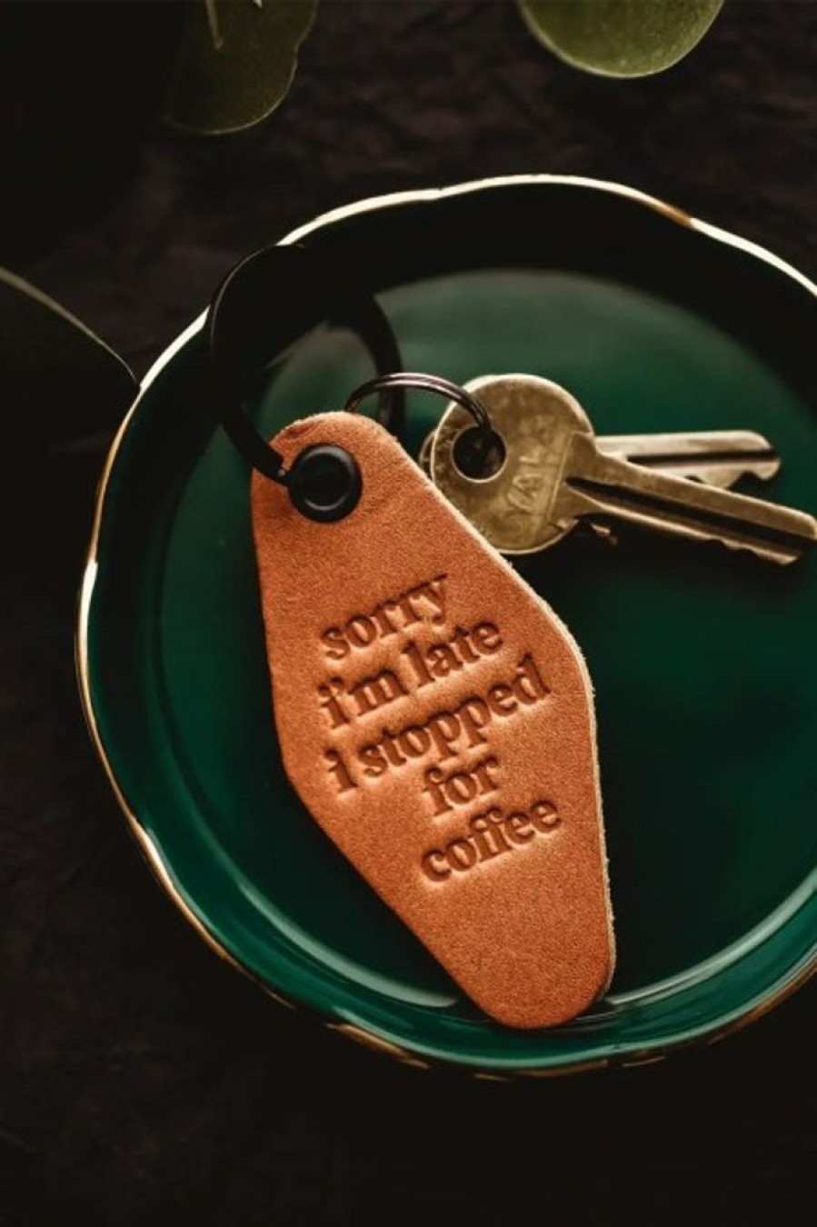 MISFIT MADE GOODS Misfit Sorry I'M Late Leather Motel Keychain | Tech & Travel